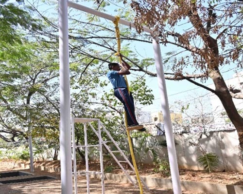 INDIVIDUAL OBSTACLES