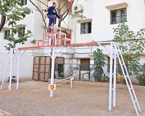 INDIVIDUAL OBSTACLES
