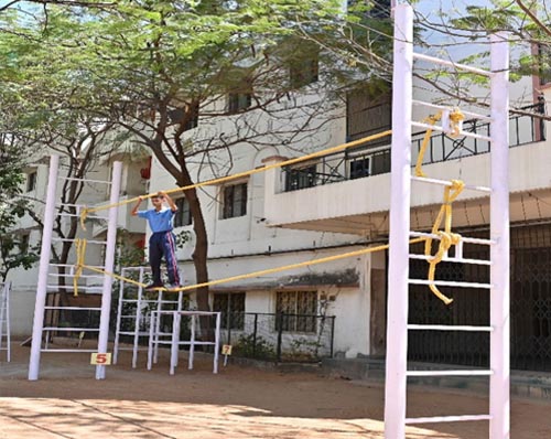 INDIVIDUAL OBSTACLES