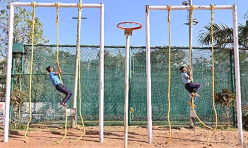 ROPE CLIMBING